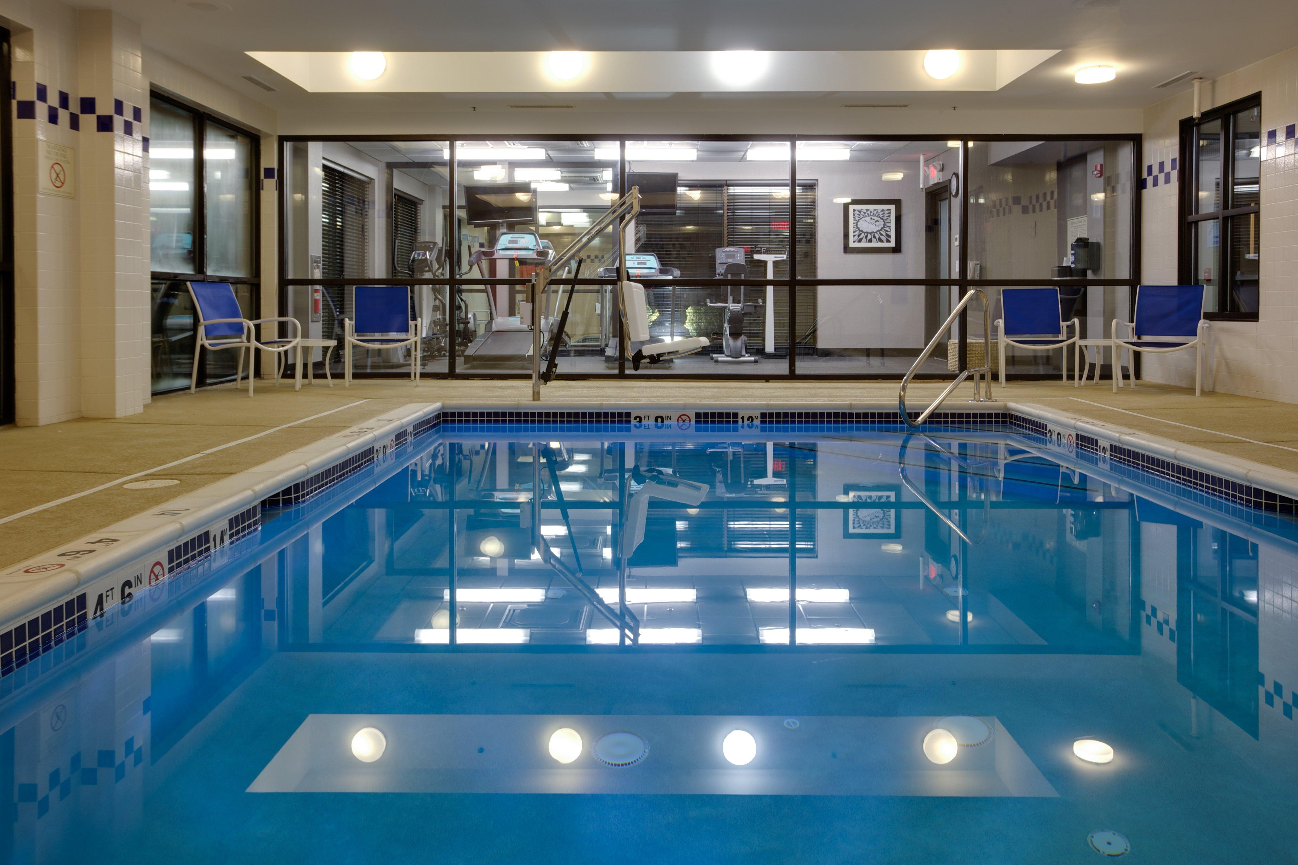 Holiday Inn Express Hotel & Suites Meadowlands Area By Ihg Carlstadt Eksteriør bilde