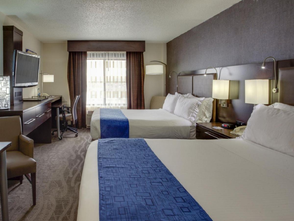 Holiday Inn Express Hotel & Suites Meadowlands Area By Ihg Carlstadt Eksteriør bilde