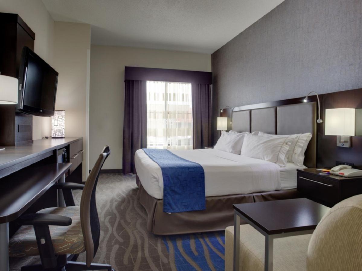 Holiday Inn Express Hotel & Suites Meadowlands Area By Ihg Carlstadt Eksteriør bilde